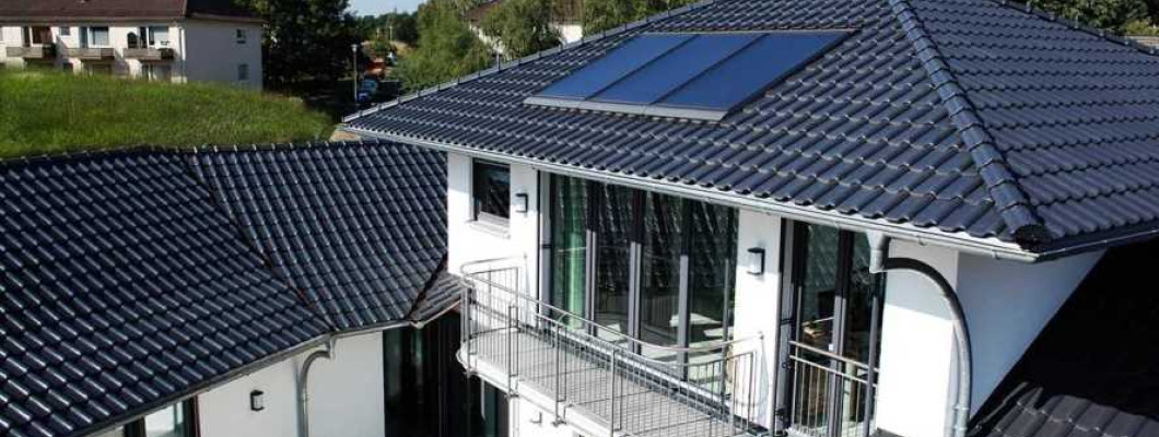 Керамічна черепиця в еру nZEB: Інтеграція сонячних технологій та енергоефективність українського будинку 2025 Керамічна черепиця в еру nZEB: Інтеграція сонячних технологій та енергоефективність українського будинку 2025