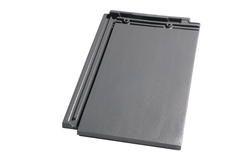 Ідеально гладка сіра черепиця Cobert для мінімалістичного дизайну Плоска керамічна черепиця Cobert Logica Plana галеніт на сучасному даху