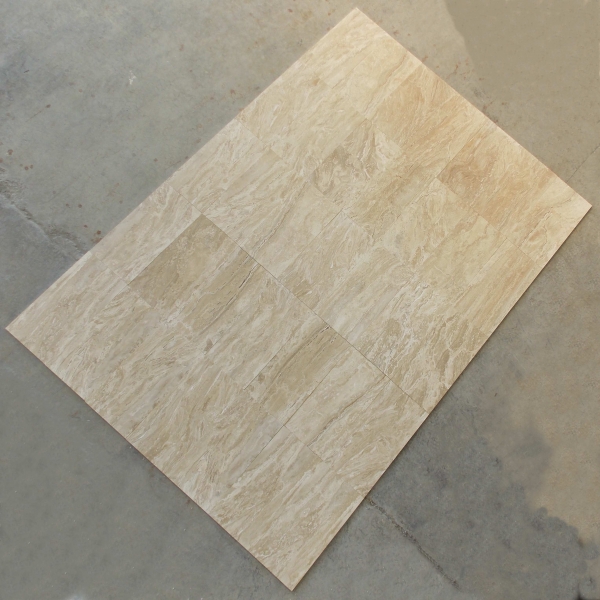 Детальное фото поверхности плитки Travertine NT Veincut Текстура травертина Veincut Filled&Honed крупным планом